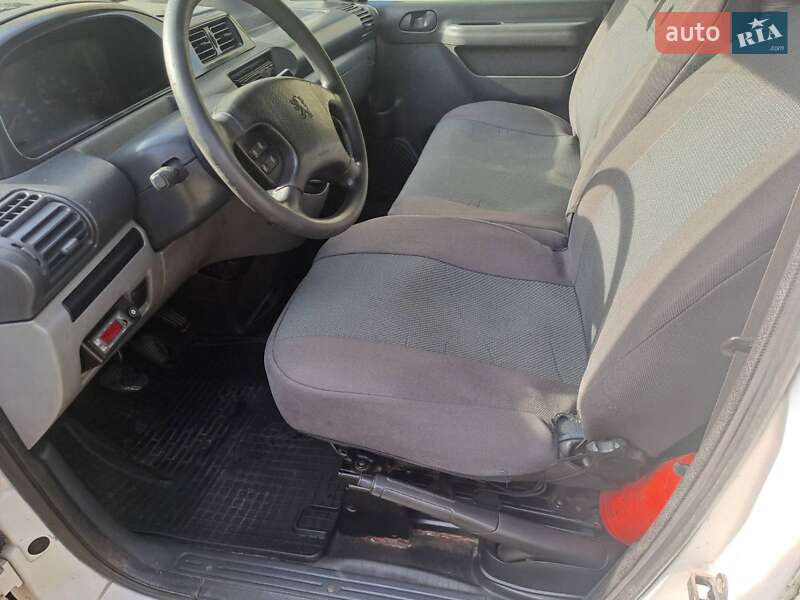Вантажний фургон Peugeot Expert 2002 в Львові фото 6 Вантажний фургон Peugeot Expert 2002 в Львові