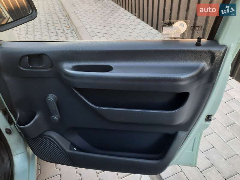 Мінівен Peugeot Expert 1998 в Вінниці фото 5 Мінівен Peugeot Expert 1998 в Вінниці