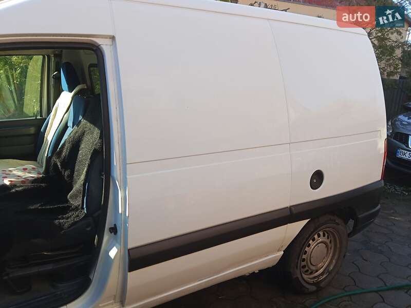 Грузовой фургон Peugeot Expert 2004 в Здолбунове