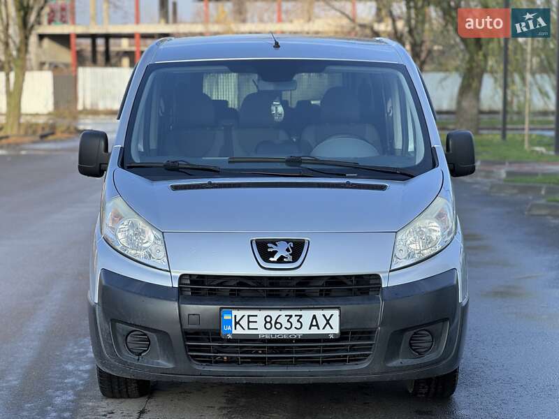 Мінівен Peugeot Expert 2011 в Дніпрі