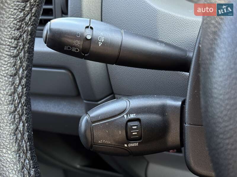Мінівен Peugeot Expert 2011 в Дніпрі