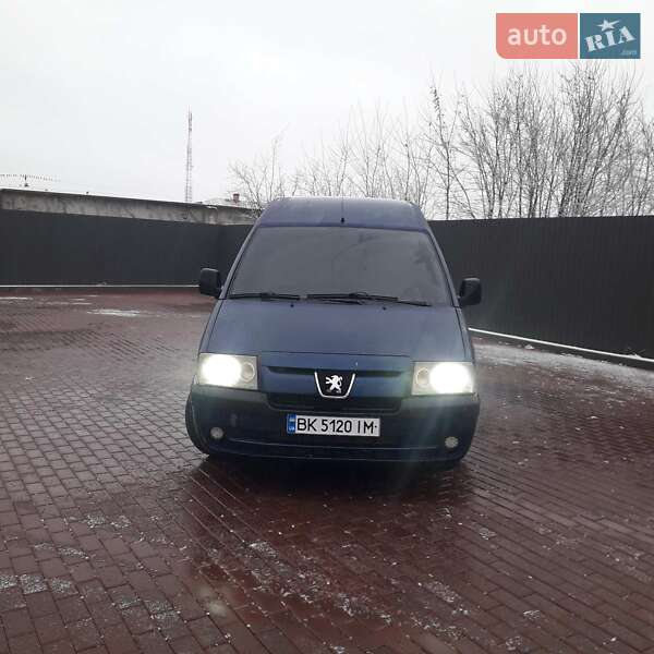 Мінівен Peugeot Expert 2004 в Сарнах