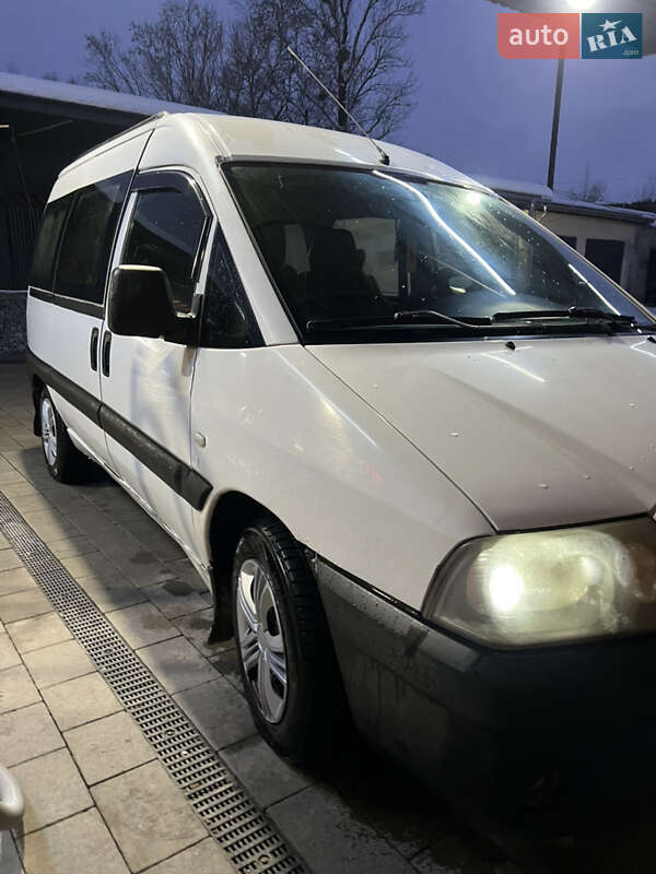 Минивэн Peugeot Expert 2006 в Самборе