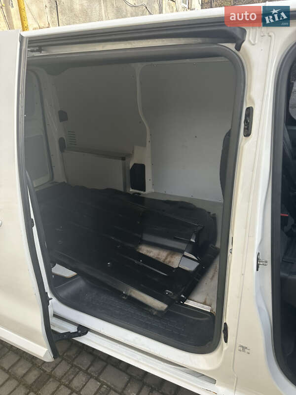 Вантажний фургон Peugeot Expert 2019 в Одесі