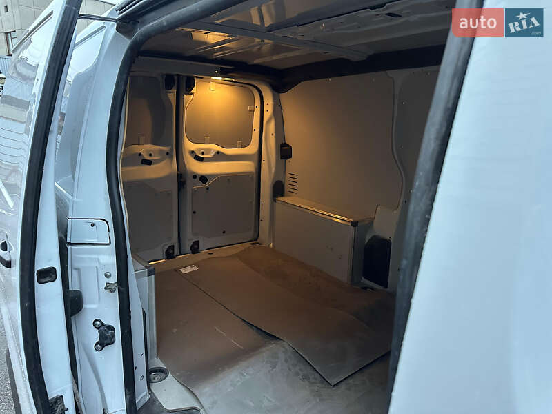 Вантажний фургон Peugeot Expert 2024 в Києві