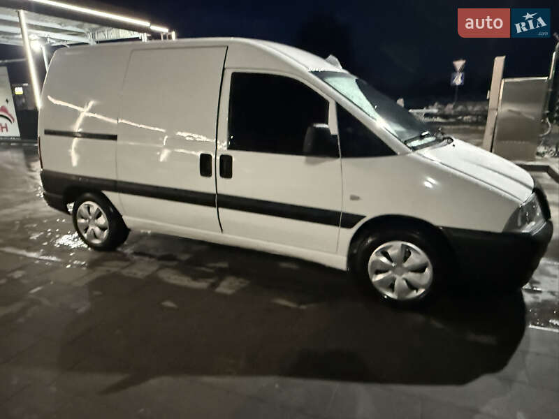 Вантажний фургон Peugeot Expert 2005 в Самборі