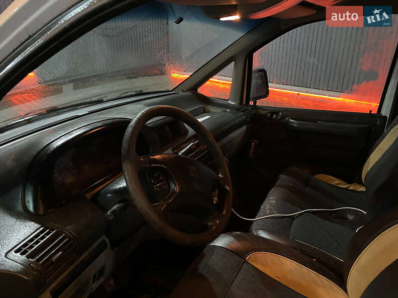 Мінівен Peugeot Expert 2003 в Чернівцях