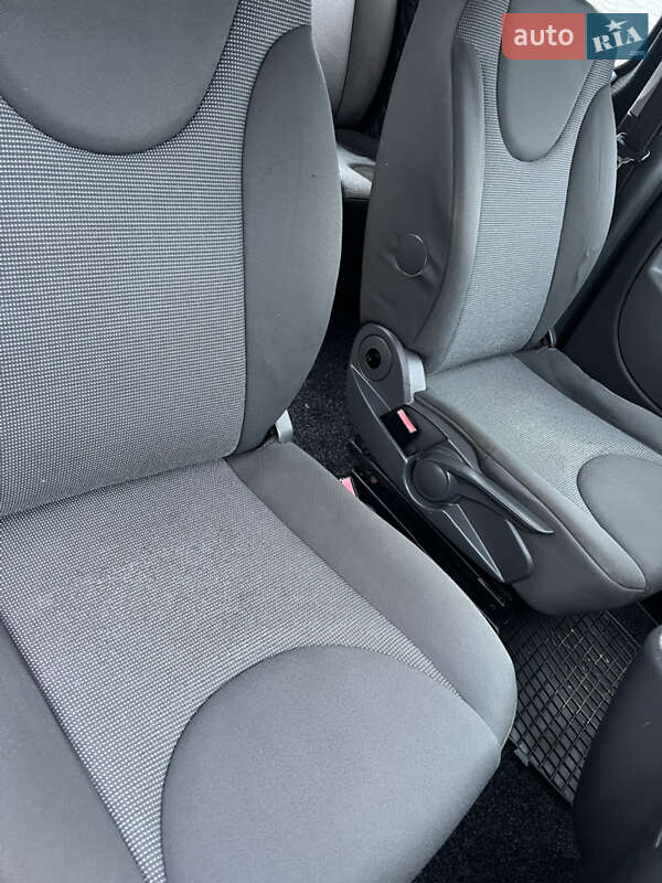 Минивэн Peugeot Expert 2007 в Ровно фото 37 Минивэн Peugeot Expert 2007 в Ровно