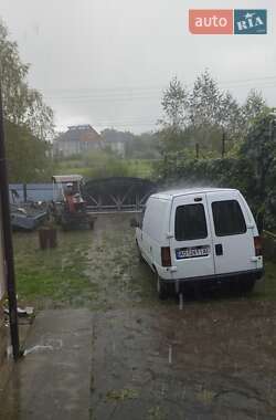 Вантажний фургон Peugeot Expert 2002 в Ужгороді