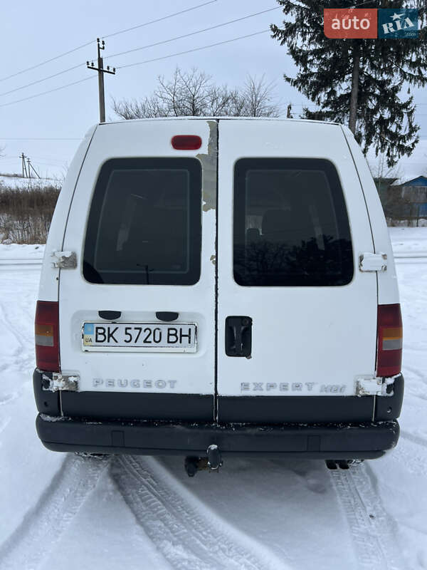 Минивэн Peugeot Expert 2006 в Клевани