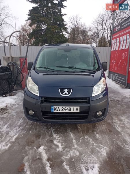Минивэн Peugeot Expert 2008 в Киеве