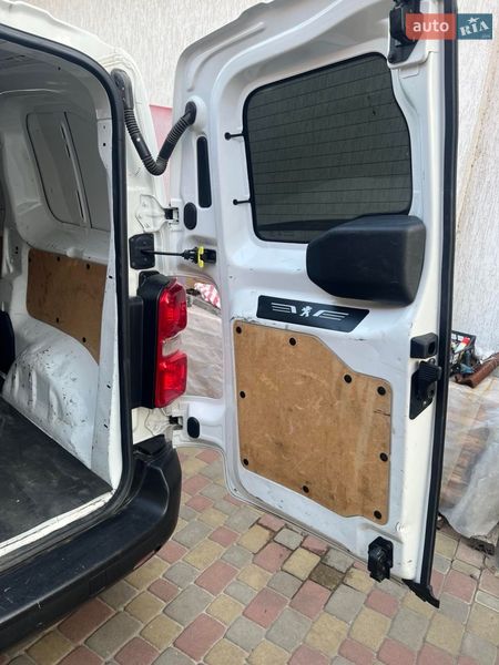 Микроавтобус грузовой (до 3,5т) Peugeot Expert 2017 в Черкассах фото 9 Микроавтобус грузовой (до 3,5т) Peugeot Expert 2017 в Черкассах