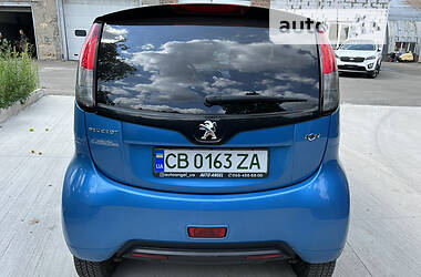 Хэтчбек Peugeot iOn 2010 в Чернигове