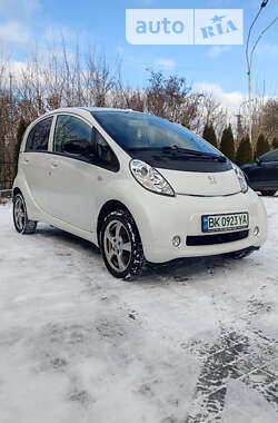 Хэтчбек Peugeot iOn 2012 в Ровно