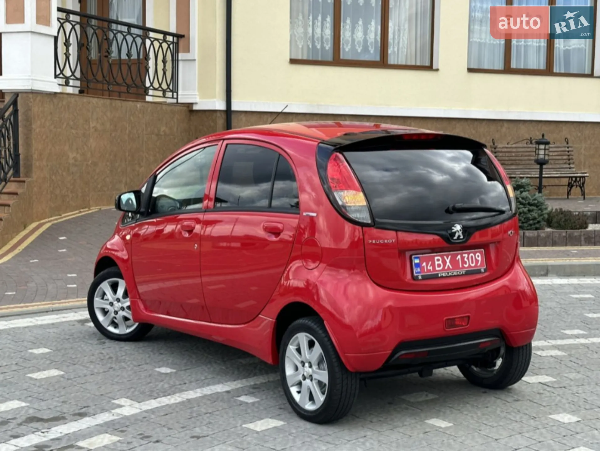 2011 Peugeot iOn - мініатюра 2