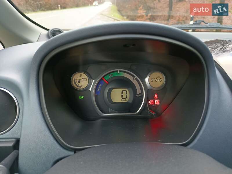 Хэтчбек Peugeot iOn 2011 в Виноградове фото 3 Хэтчбек Peugeot iOn 2011 в Виноградове