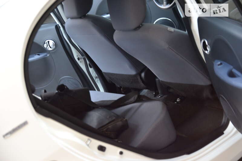 Хетчбек Peugeot iOn 2011 в Луцьку фото 16 Хетчбек Peugeot iOn 2011 в Луцьку