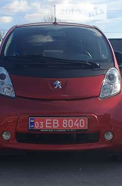Хетчбек Peugeot iOn 2015 в Житомирі