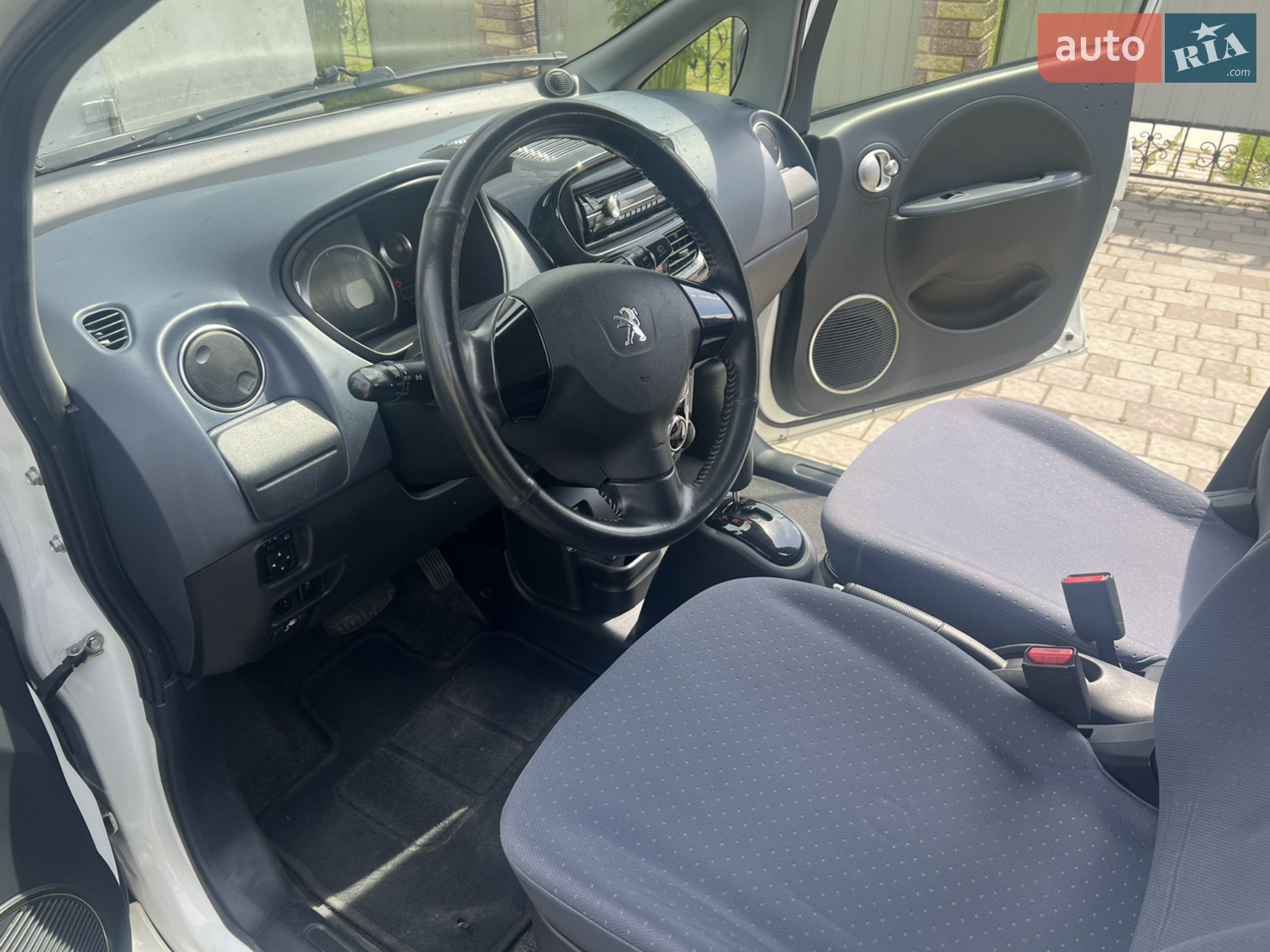 2011 Peugeot iOn - мініатюра 8