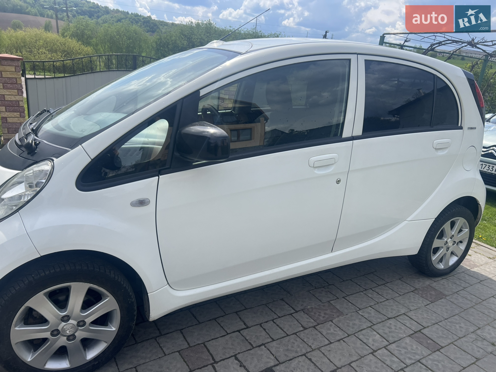 2011 Peugeot iOn - мініатюра 15