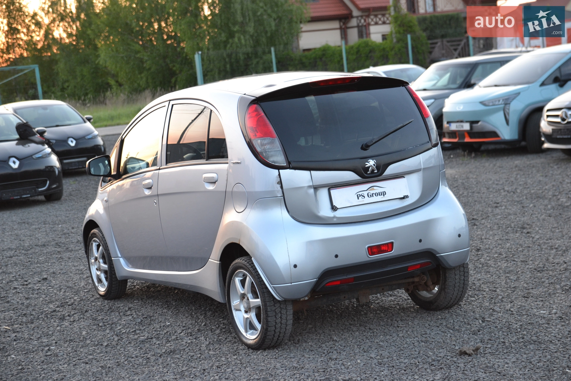 2011 Peugeot iOn - мініатюра 10