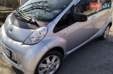 Хетчбек Peugeot iOn 2012 в Рівному