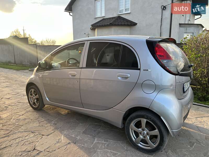 Хетчбек Peugeot iOn 2014 в Тернополі фото 4 Хетчбек Peugeot iOn 2014 в Тернополі