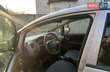 Хэтчбек Peugeot iOn 2014 в  фото 9 Хэтчбек Peugeot iOn 2014 в