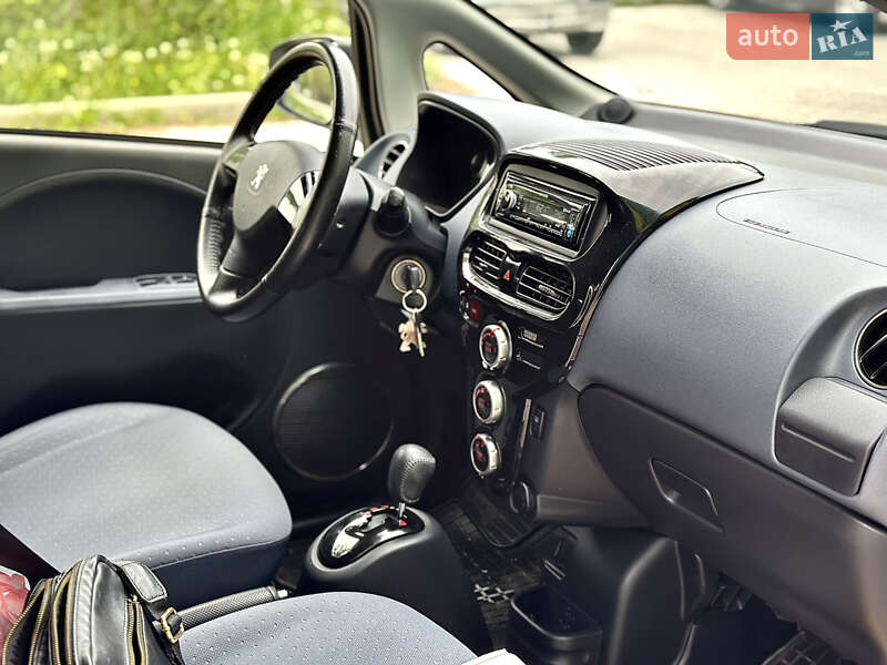 Хетчбек Peugeot iOn 2018 в Тернополі