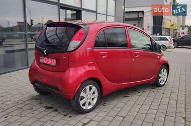Хэтчбек Peugeot iOn 2014 в 