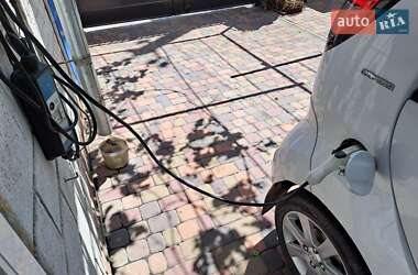 Хетчбек Peugeot iOn 2014 в 