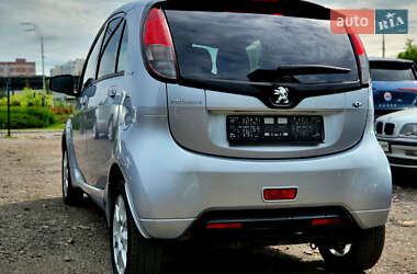 Хэтчбек Peugeot iOn 2017 в 