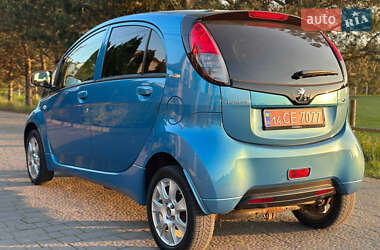 Хэтчбек Peugeot iOn 2016 в 
