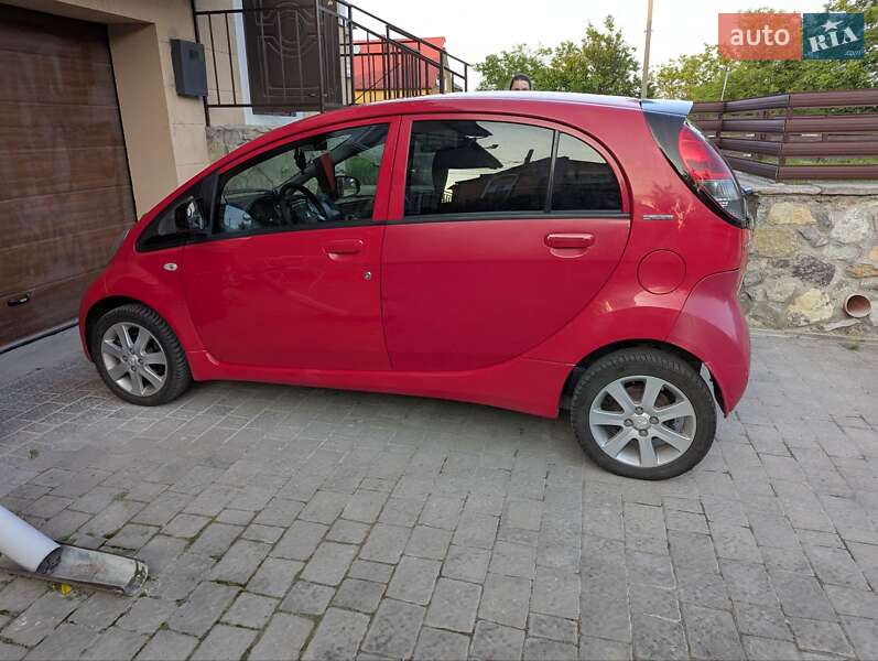 Хетчбек Peugeot iOn 2011 в Тернополі