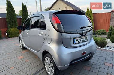 Хетчбек Peugeot iOn 2011 в 