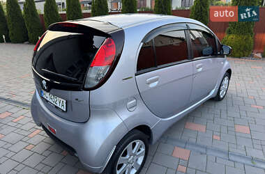 Хетчбек Peugeot iOn 2011 в 