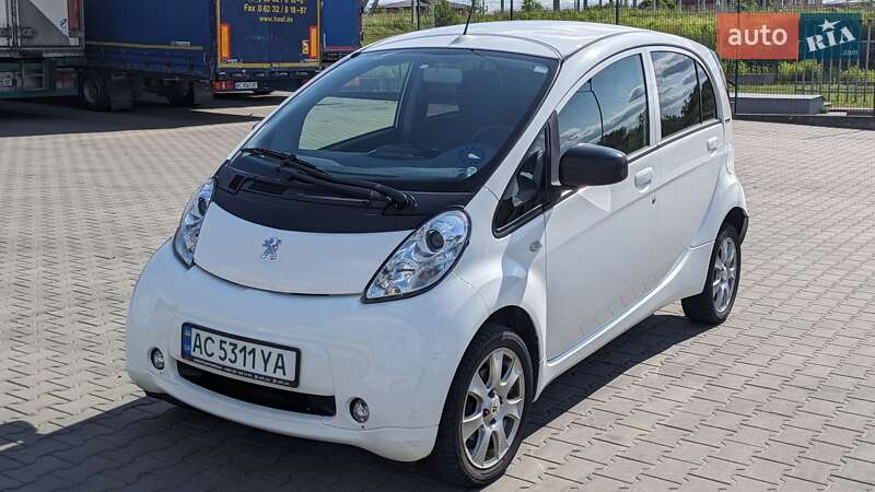 Peugeot iOn 2015