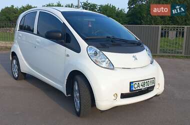 Хетчбек Peugeot iOn 2014 в Корсунь-Шевченківському