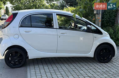 Хэтчбек Peugeot iOn 2012 в Ужгороде
