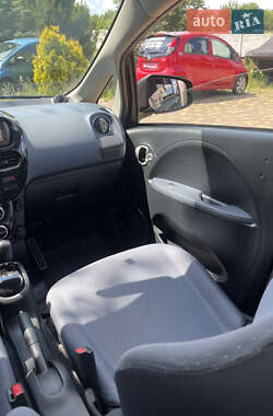 Хэтчбек Peugeot iOn 2012 в 