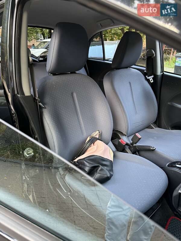 Хетчбек Peugeot iOn 2012 в Львові фото 7 Хетчбек Peugeot iOn 2012 в Львові