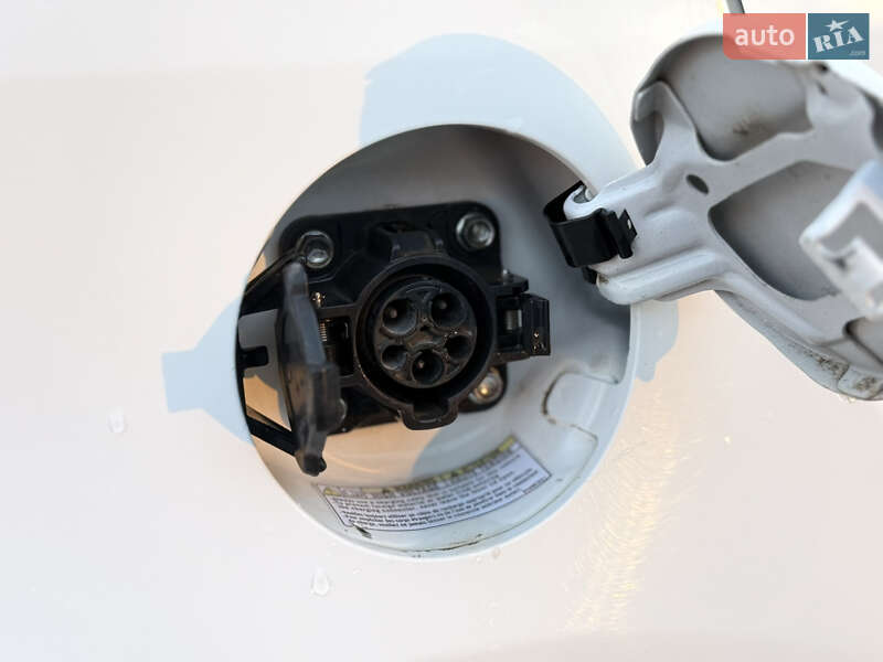 Хетчбек Peugeot iOn 2017 в Луцьку