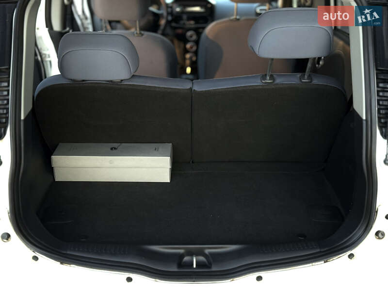 Хетчбек Peugeot iOn 2017 в Луцьку