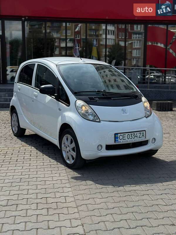 Peugeot iOn 2012