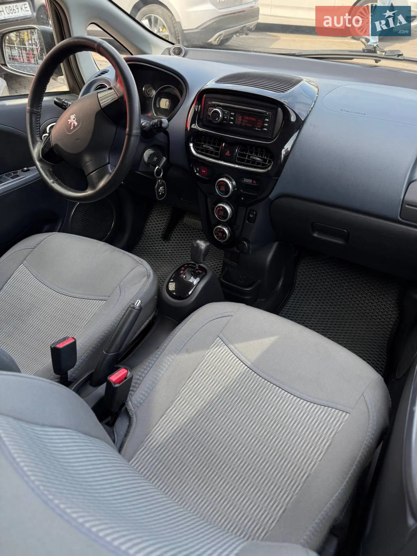 2012 Peugeot iOn - мініатюра 9
