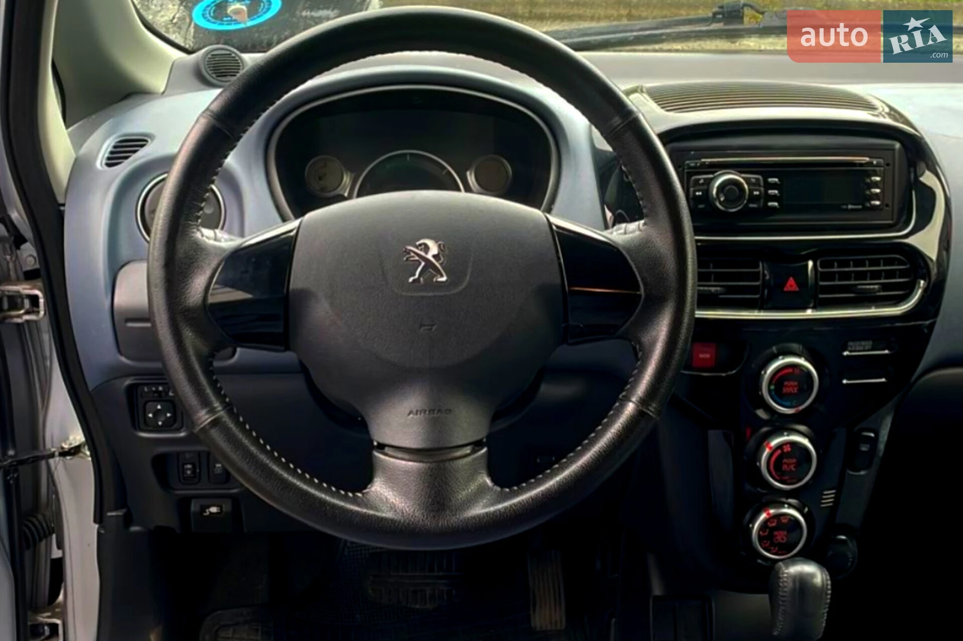 2015 Peugeot iOn - мініатюра 11