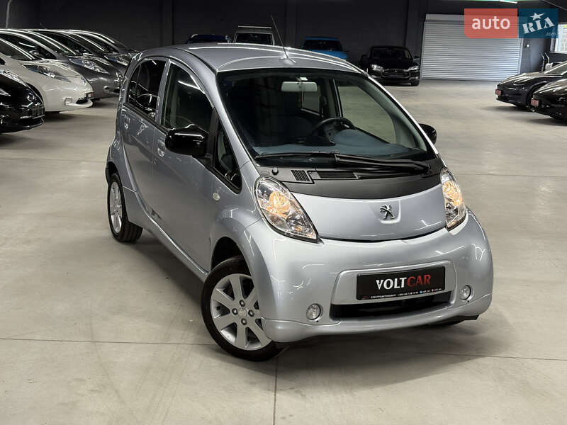 Хетчбек Peugeot iOn 2011 в Володимирі