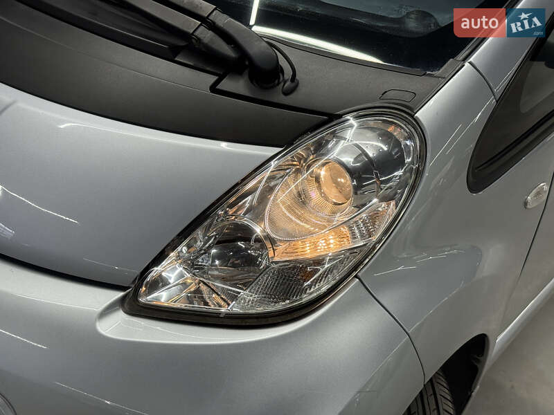 Хетчбек Peugeot iOn 2011 в Володимирі