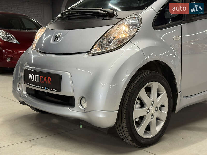 Хетчбек Peugeot iOn 2011 в Володимирі