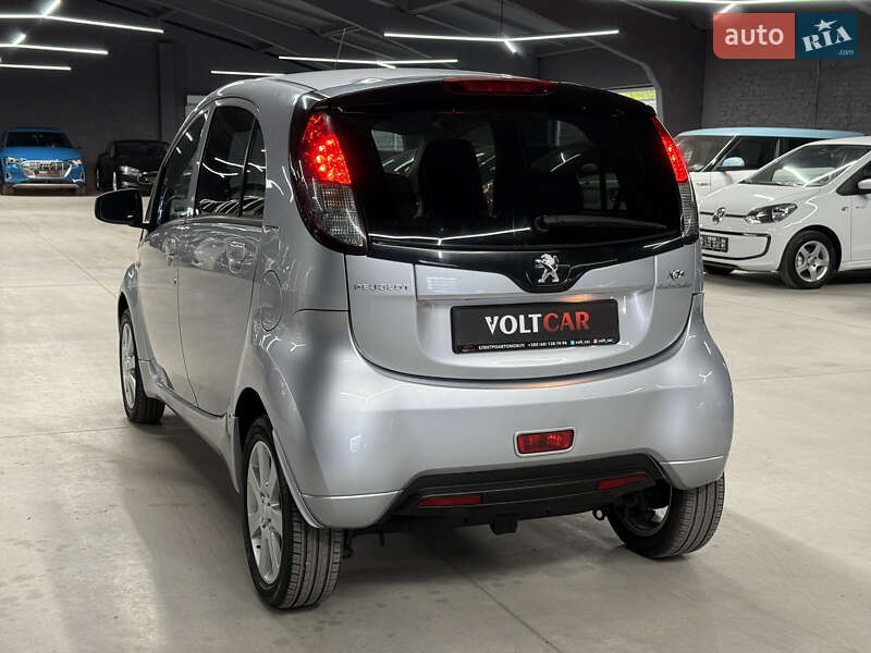 Хетчбек Peugeot iOn 2011 в Володимирі